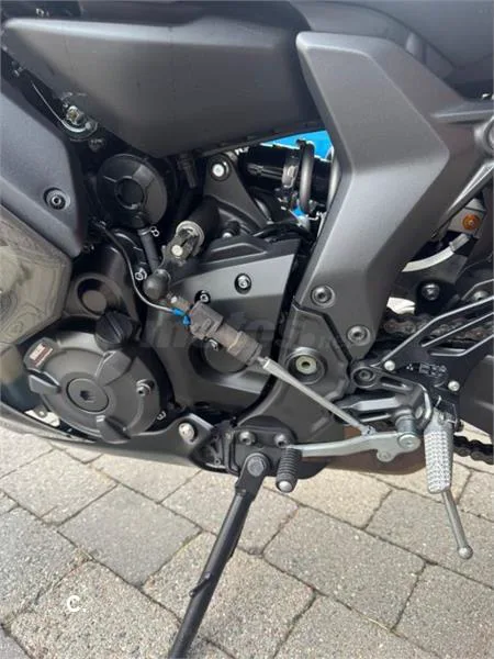 Yamaha R7 – Vista 6
