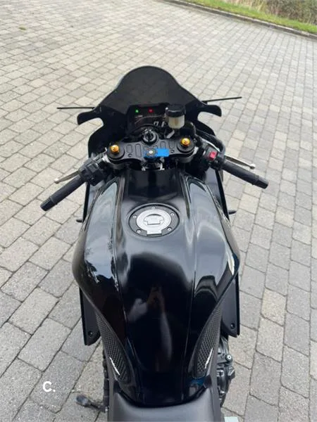 Yamaha R7 – Vista 7