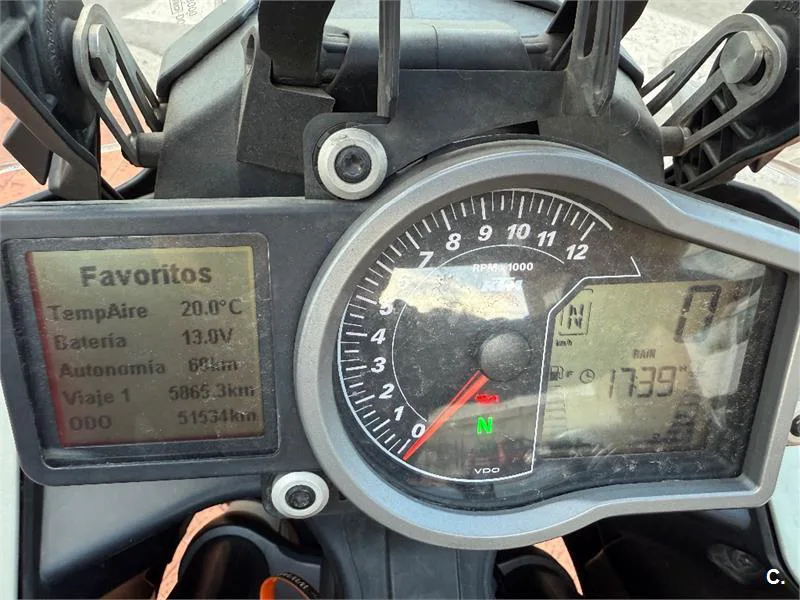 KTM 1050 Adventure – Vista 6