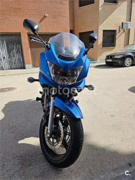 Suzuki Bandit 650 S – Vista 5