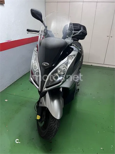 Kymco Super Dink 300 – Vista 5