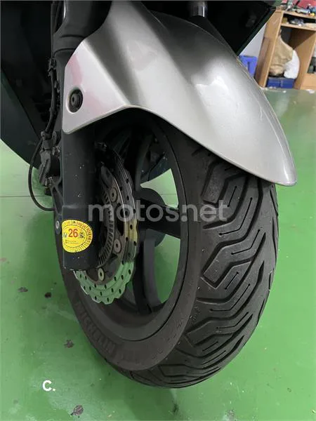 Kymco Super Dink 300 – Vista 6