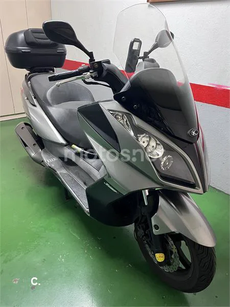 Kymco Super Dink 300 – Vista 10