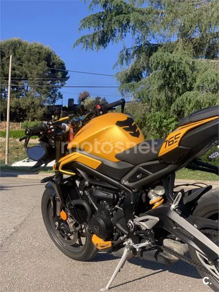 Triumph Street Triple 765 – Vista 2