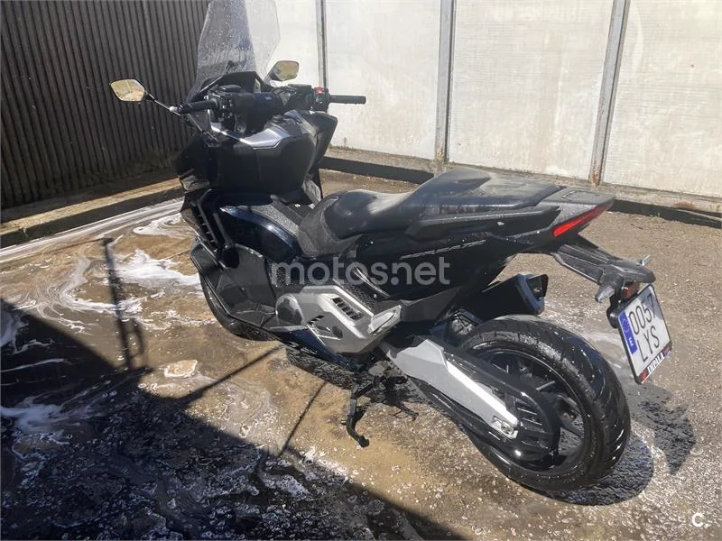 Honda Forza 750 – Vista 3