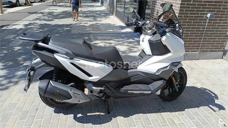 SYM ADX 300 – Vista 2