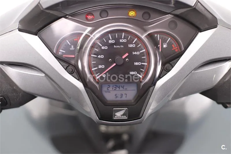 Honda SH 300i – Vista 5