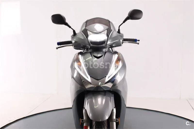 Honda SH 300i – Vista 6