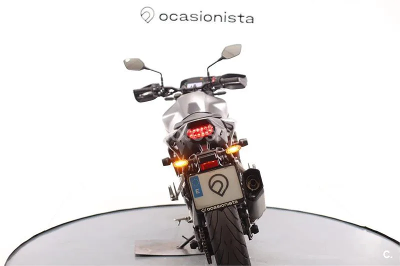 Honda CB 750 Hornet – Vista 9