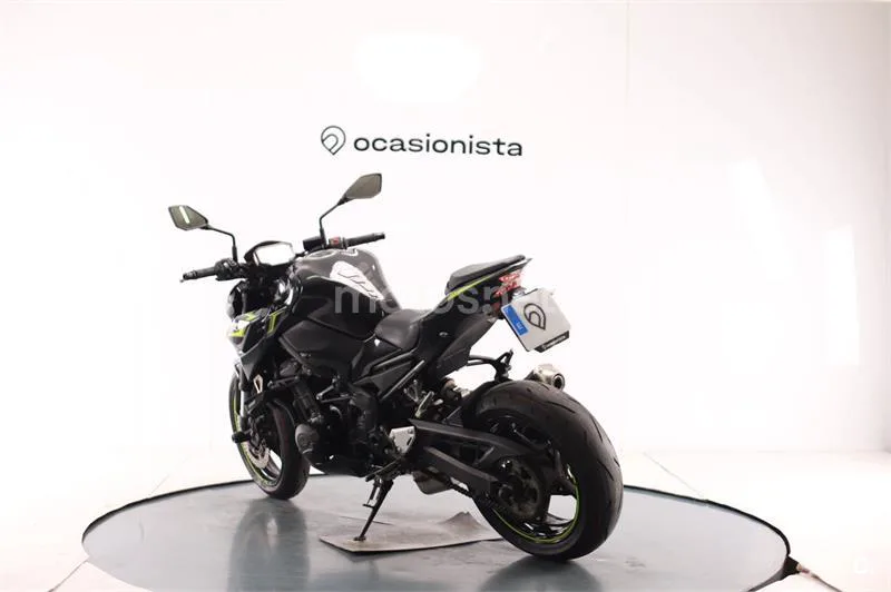 Kawasaki Z900 – Vista 3