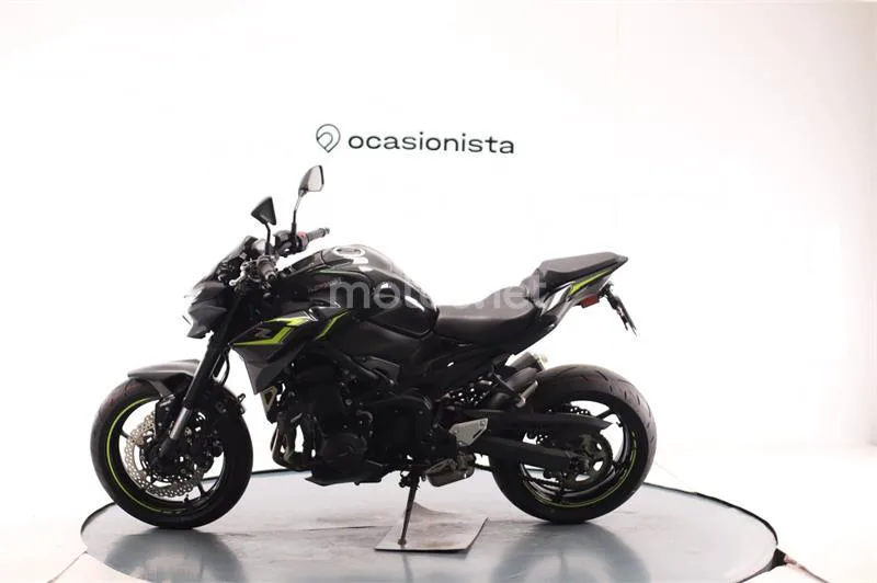 Kawasaki Z900 – Vista 4