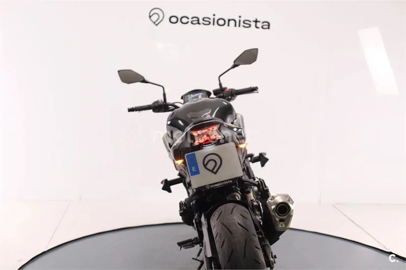 Kawasaki Z900 – Vista 9