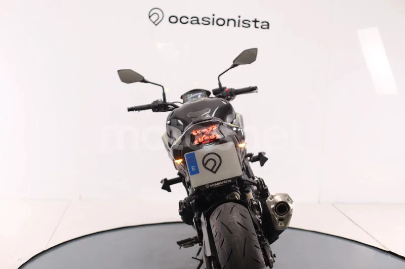 Kawasaki Z900 - Vista 10