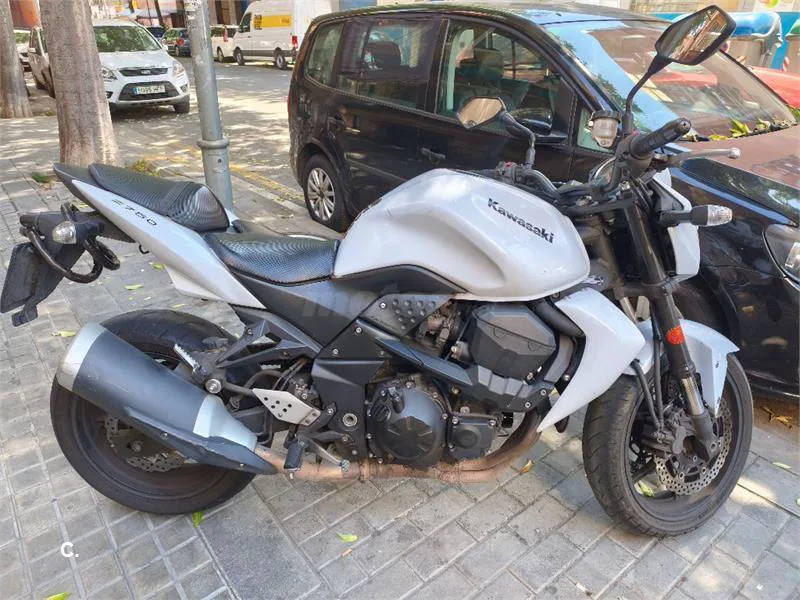 Kawasaki Z750 – Vista 2