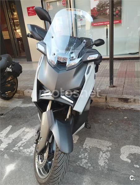 Yamaha XMAX 300 – Vista 2