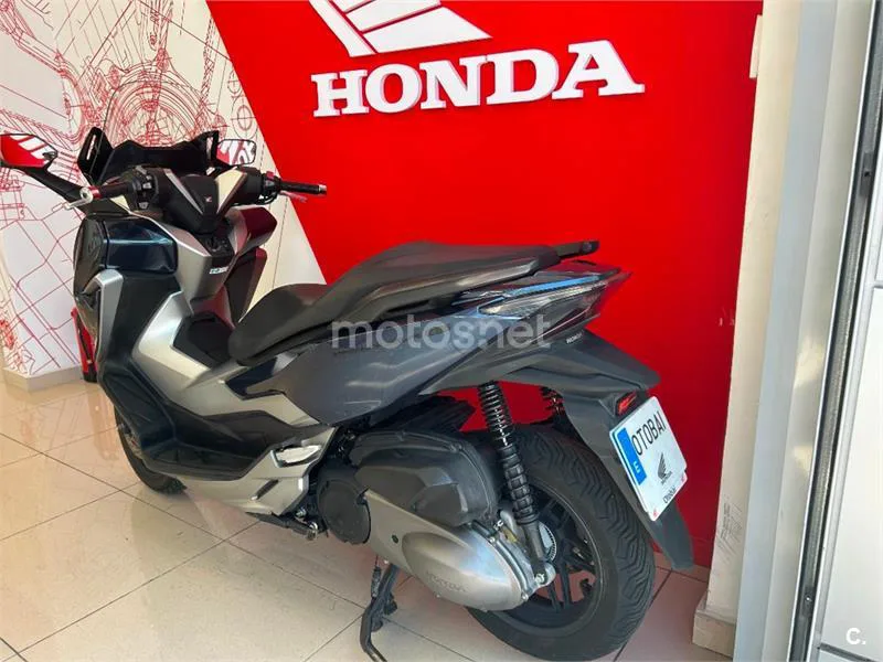 Honda Forza – Vista 3
