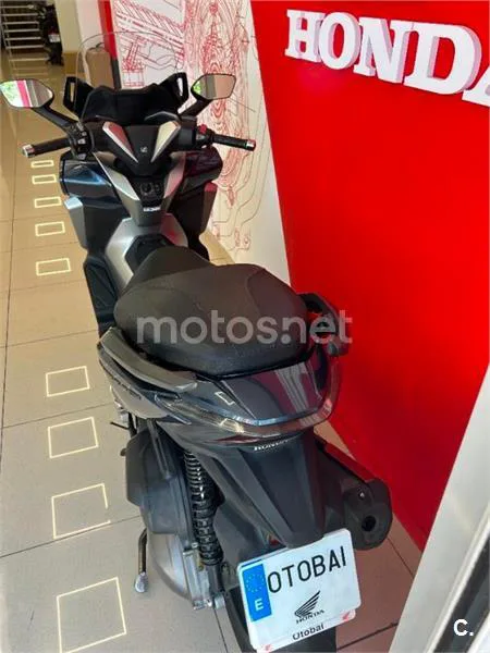 Honda Forza – Vista 8
