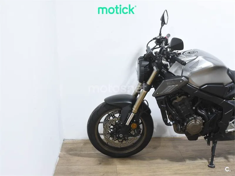Honda CB 650 R – Vista 8