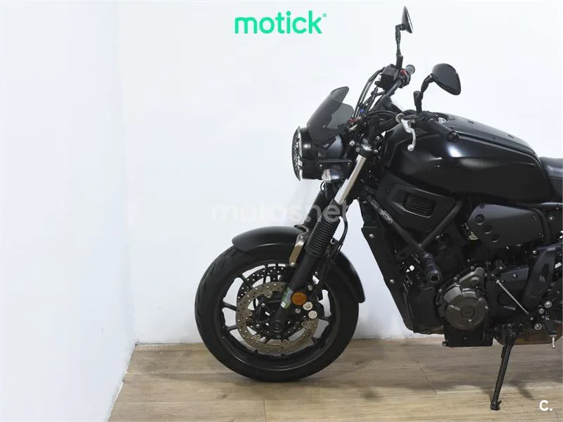 Yamaha XSR 700 – Vista 8