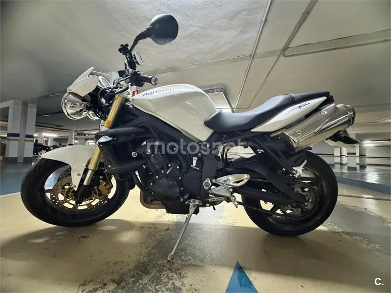 Triumph Street Triple – Vista 4
