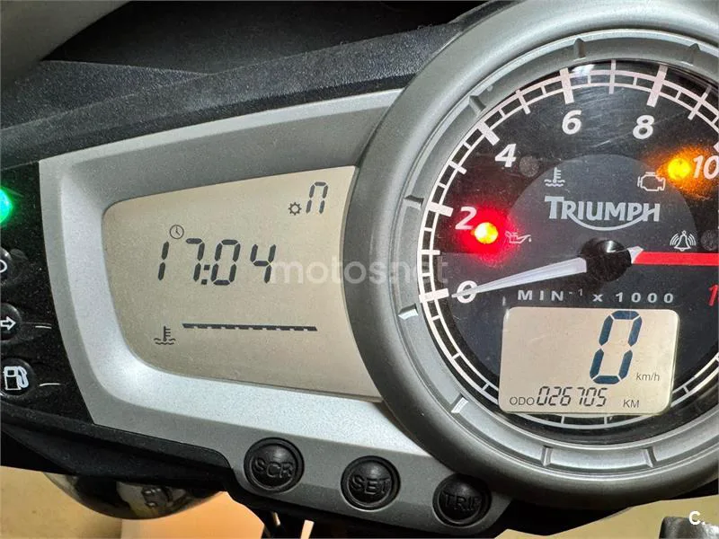 Triumph Street Triple – Vista 7