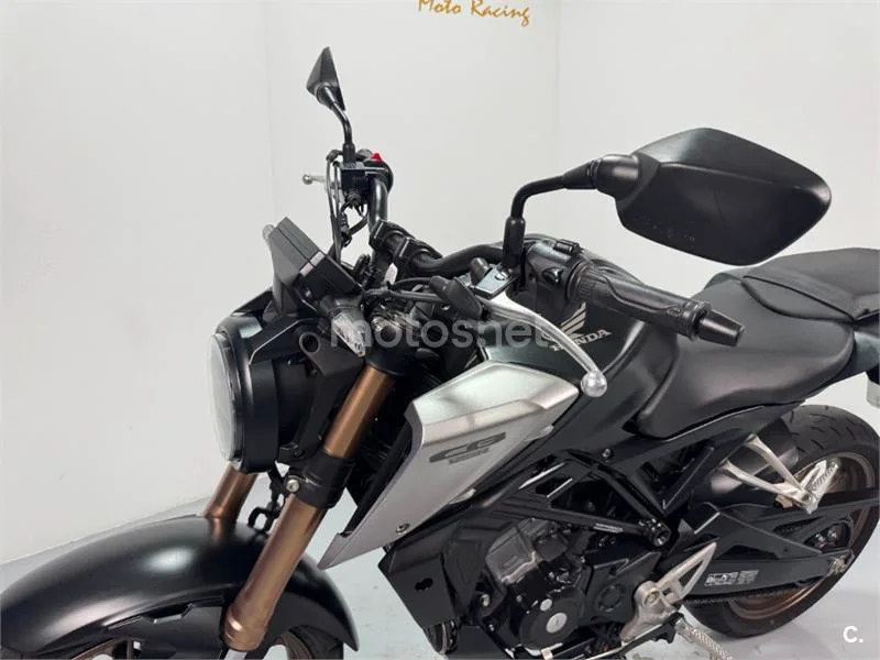 Honda CB 125 R – Vista 4