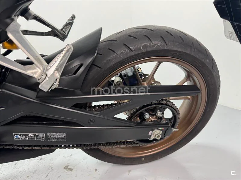 Honda CB 125 R – Vista 10