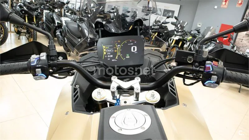 Voge 625 DSX – Vista 16