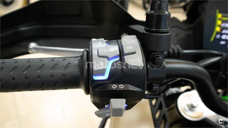 Voge 625 DSX – Vista 10