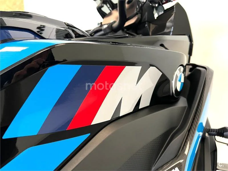 BMW M 1000 XR – Vista 17