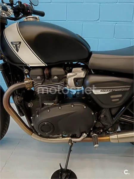 Triumph Speed Twin 900 – Vista 4
