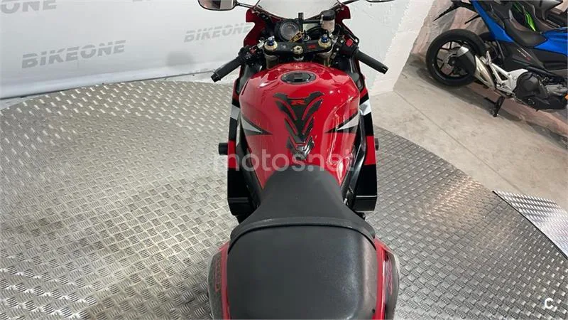 Suzuki GSX-R600 – Vista 8