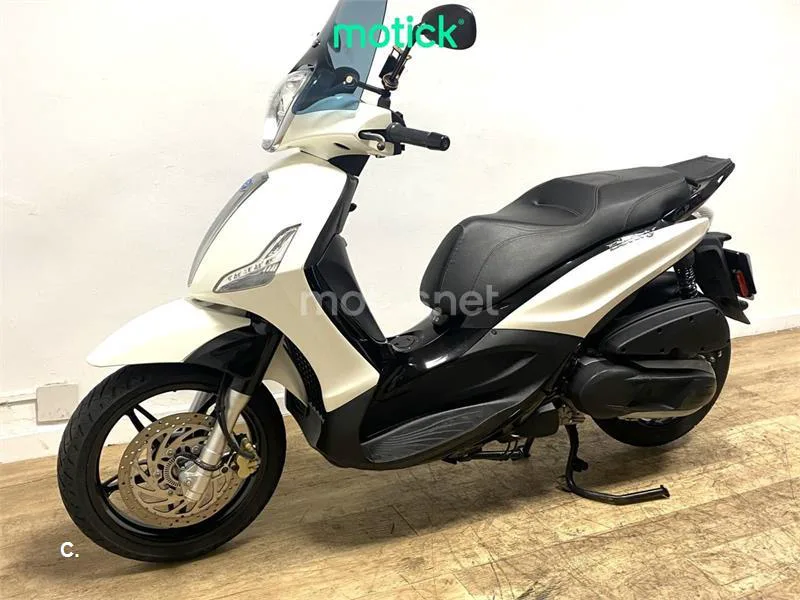 Piaggio Beverly – Vista 10