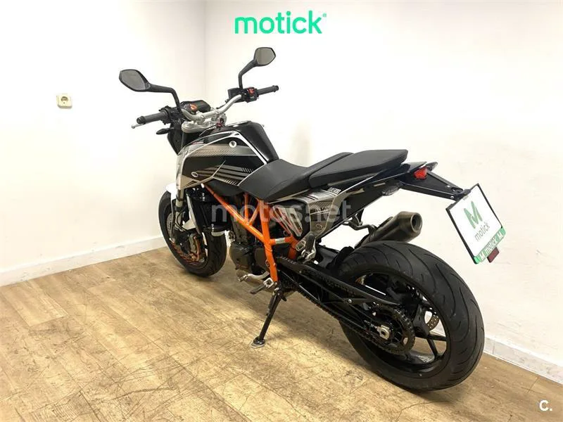KTM 690 Duke – Vista 11