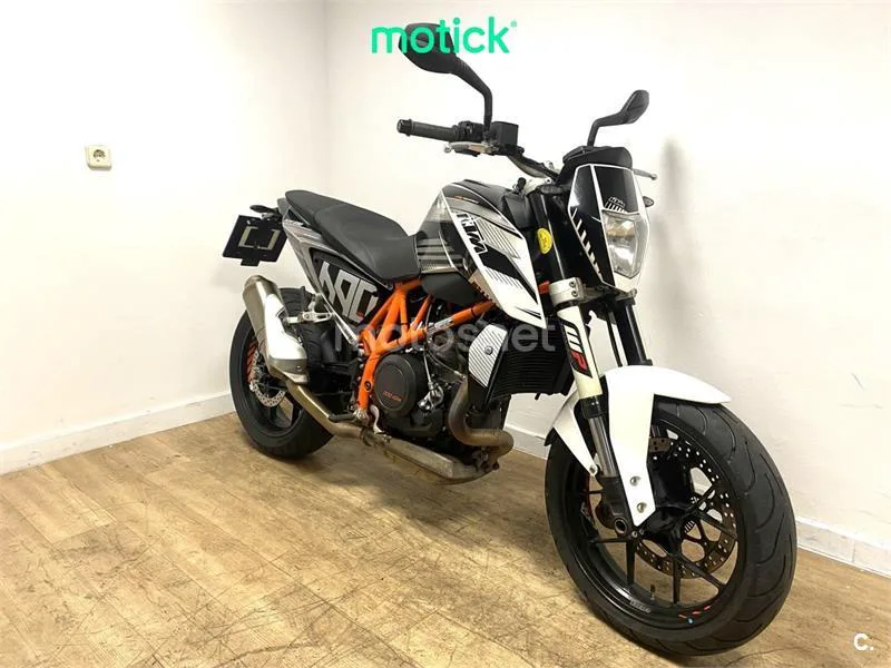 KTM 690 Duke – Vista 6