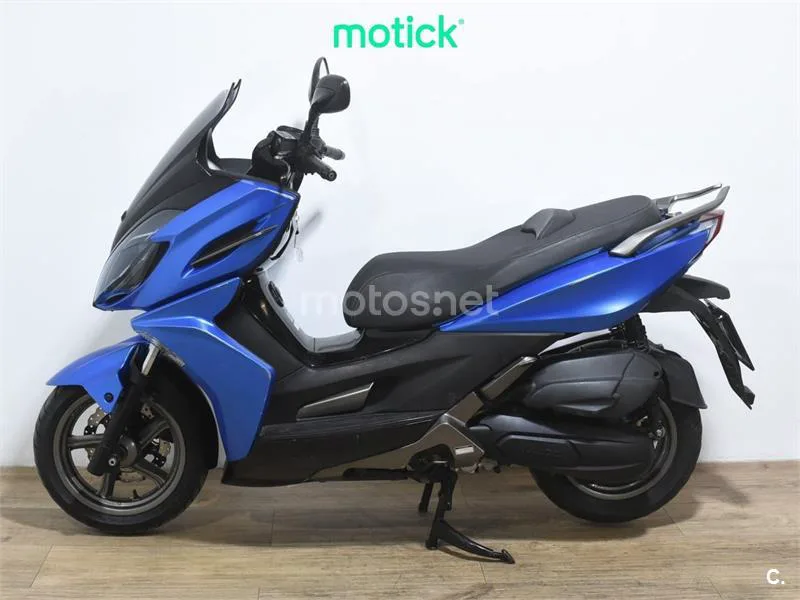 Kymco K-XCT 125i – Vista 7