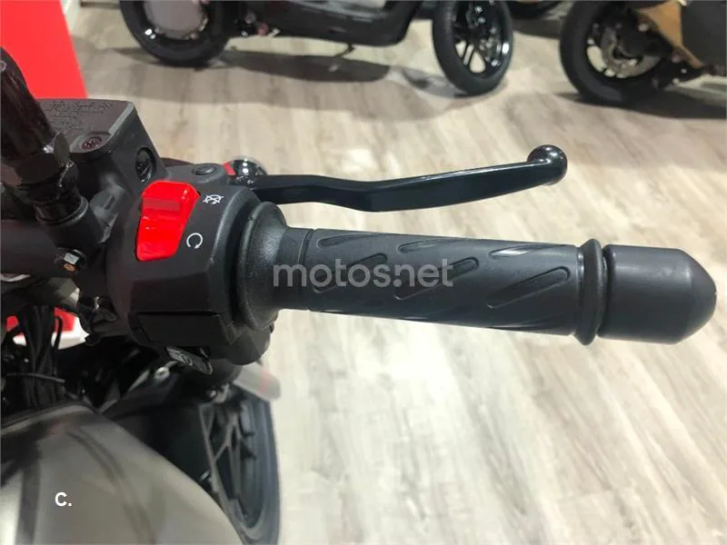 Moto Guzzi V7 II – Vista 9