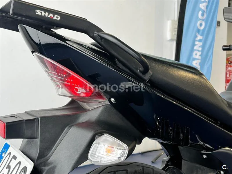 Suzuki Inazuma 250 – Vista 18