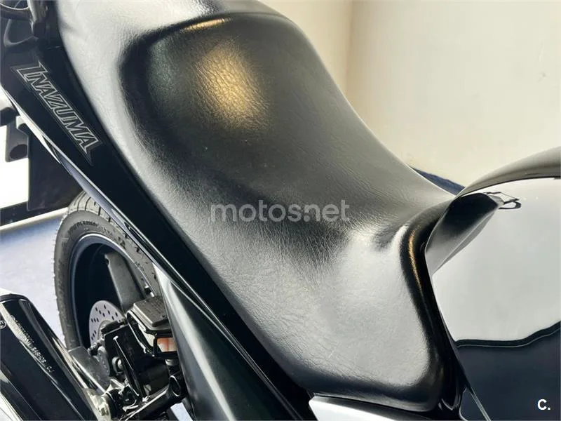Suzuki Inazuma 250 – Vista 21