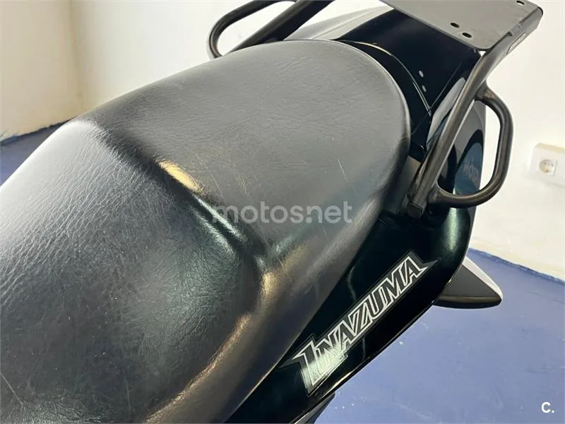 Suzuki Inazuma 250 – Vista 27