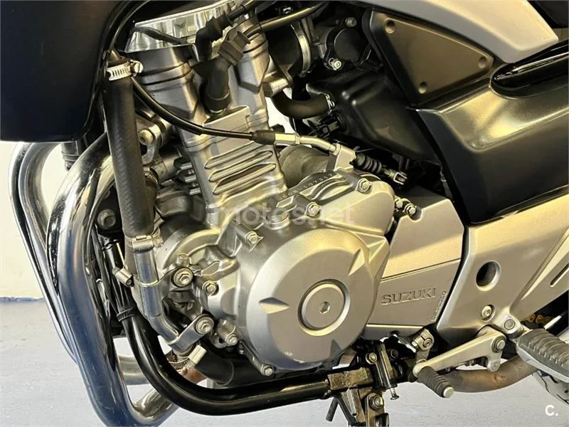 Suzuki Inazuma 250 – Vista 30