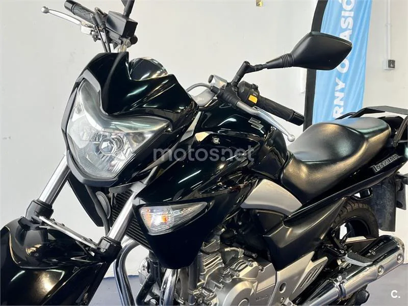 Suzuki Inazuma 250 – Vista 32