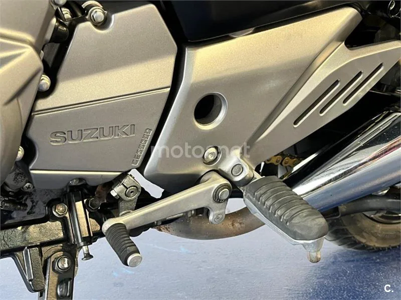 Suzuki Inazuma 250 – Vista 33
