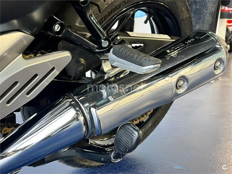 Suzuki Inazuma 250 – Vista 34