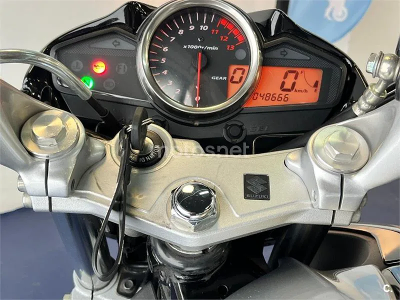 Suzuki Inazuma 250 – Vista 39
