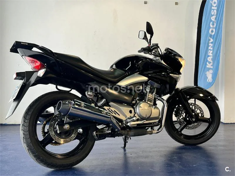 Suzuki Inazuma 250 – Vista 5