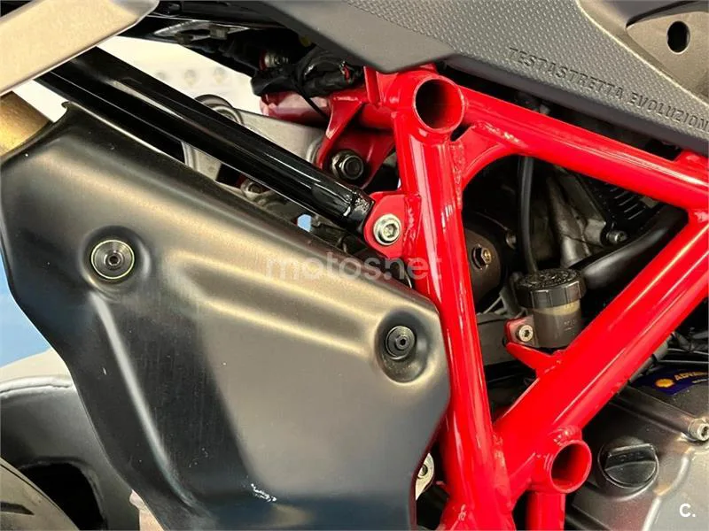 Ducati 848 Superbike – Vista 17