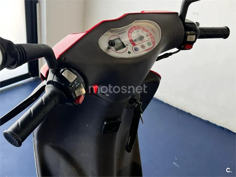 Peugeot VIVACITY 50 SPORT LINEA – Vista 23
