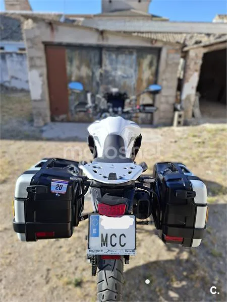 Triumph Tiger 900 – Vista 3