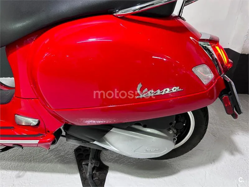 Vespa GTS 300 – Vista 13